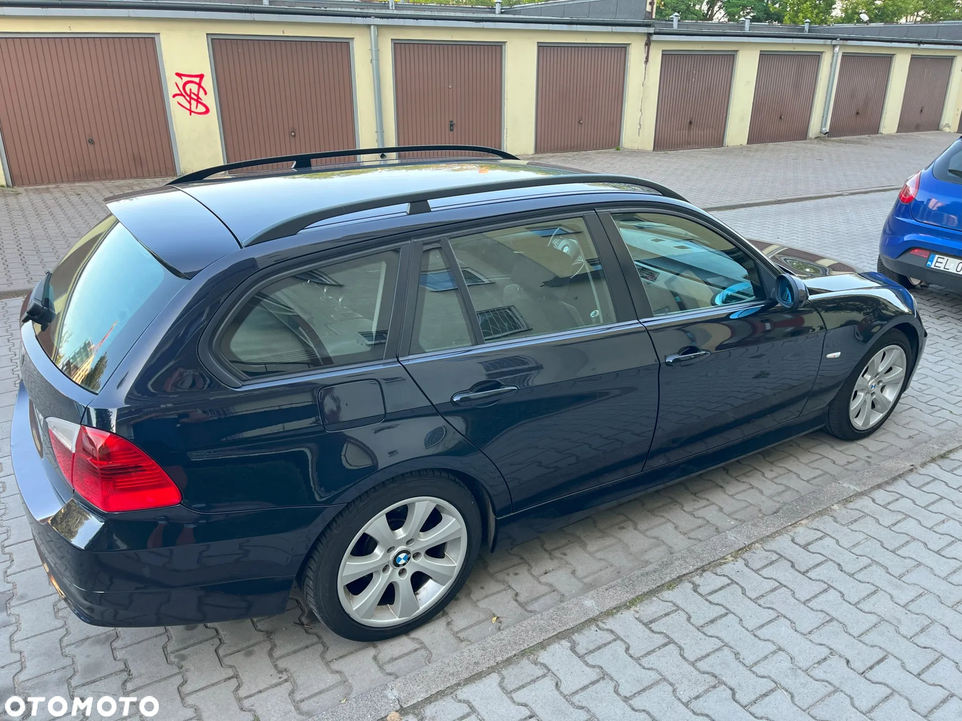 BMW Seria 3 320i - 4