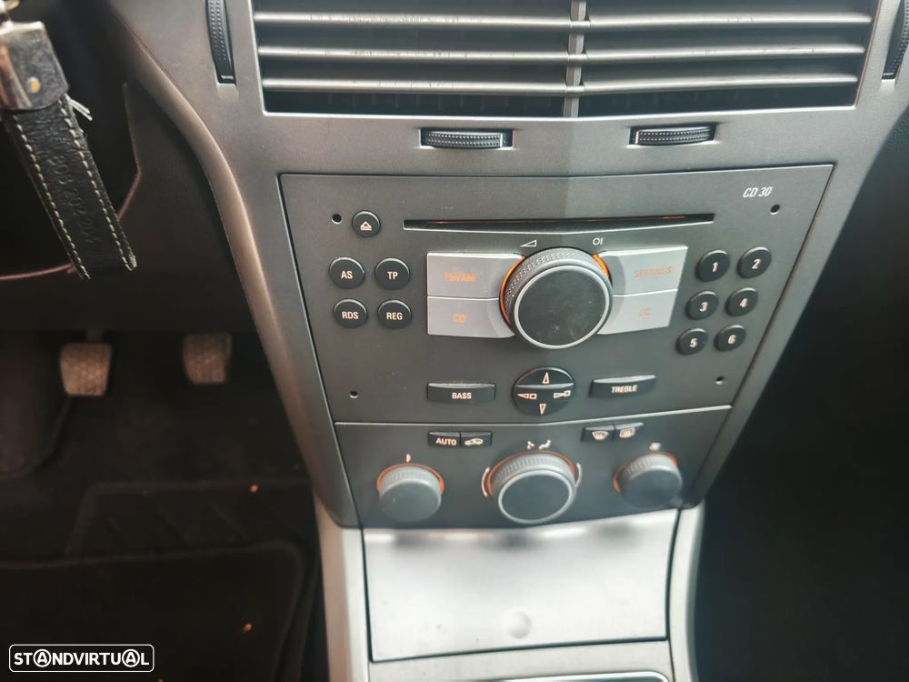 Opel Astra Caravan 1.9 CDTi Cosmo - 11