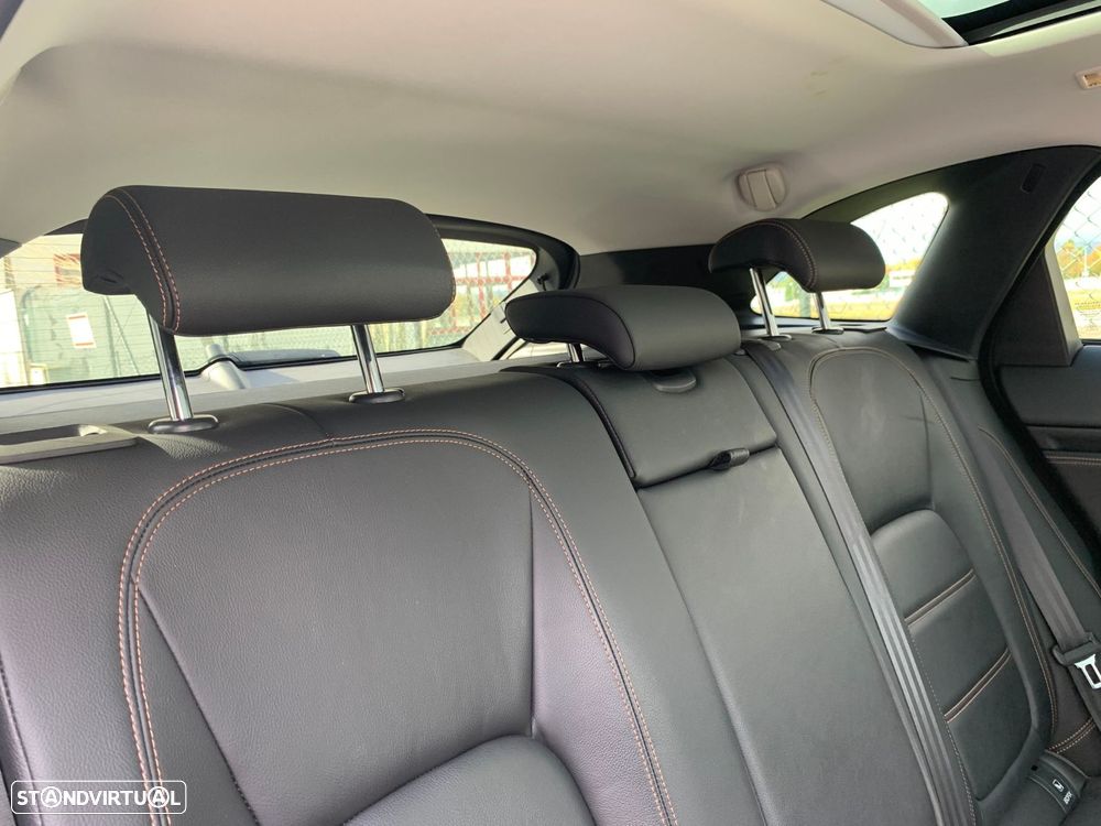 Jaguar F-Pace 2.0 i4D R-Sport Aut. - 25