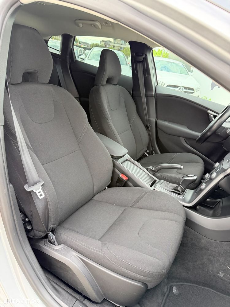 Volvo V40 D2 Powershift Kinetic - 12