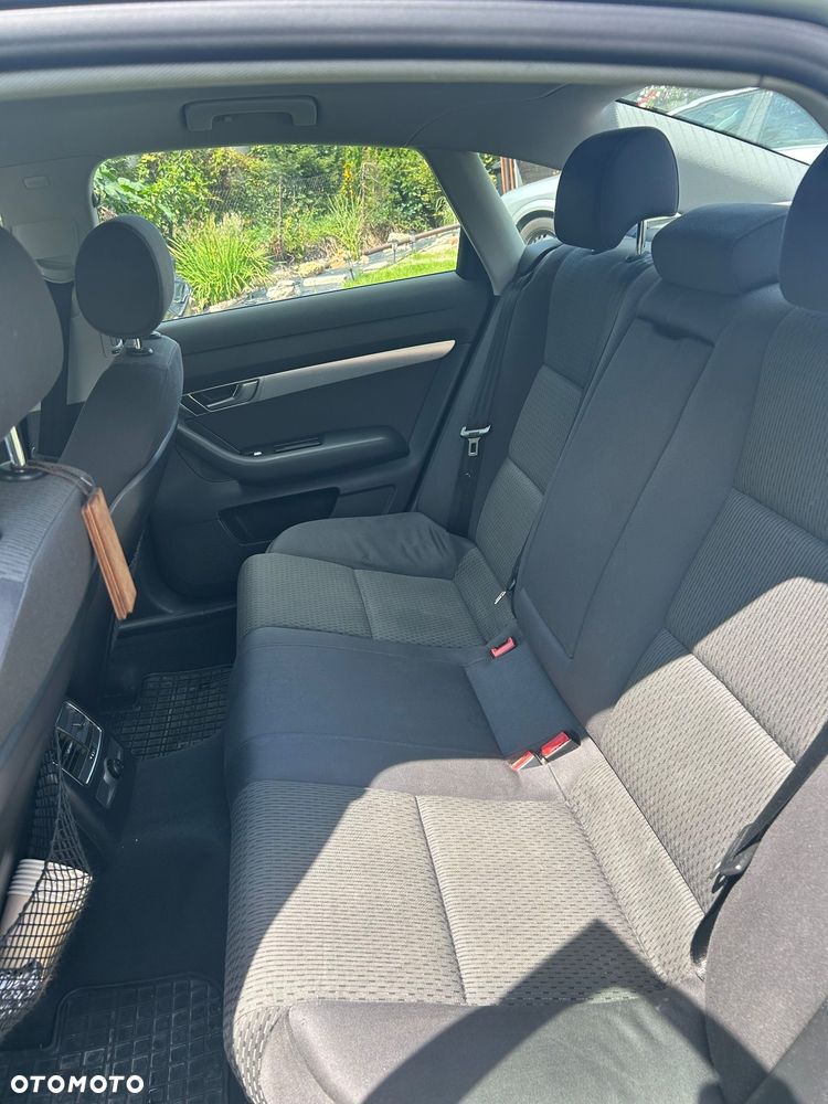 Audi A6 Avant 2.4 multitronic - 11