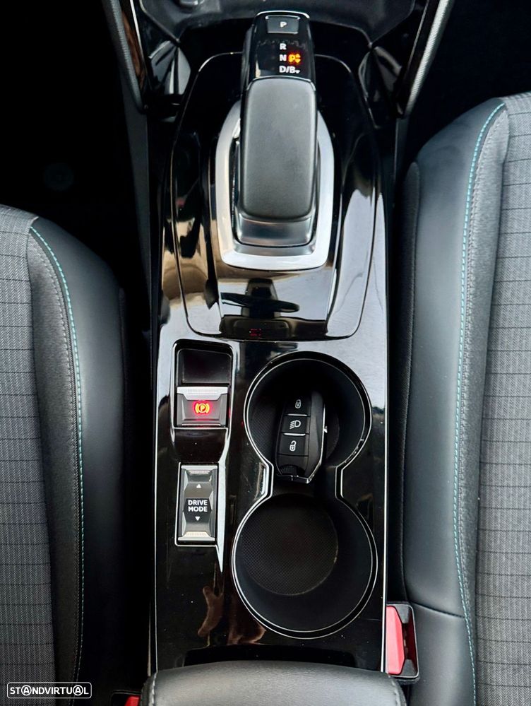 Peugeot e-2008 - 13