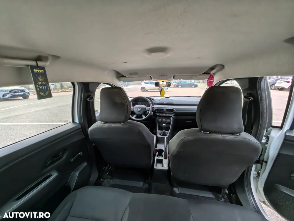 Dacia Logan TCe 90 Essential - 16