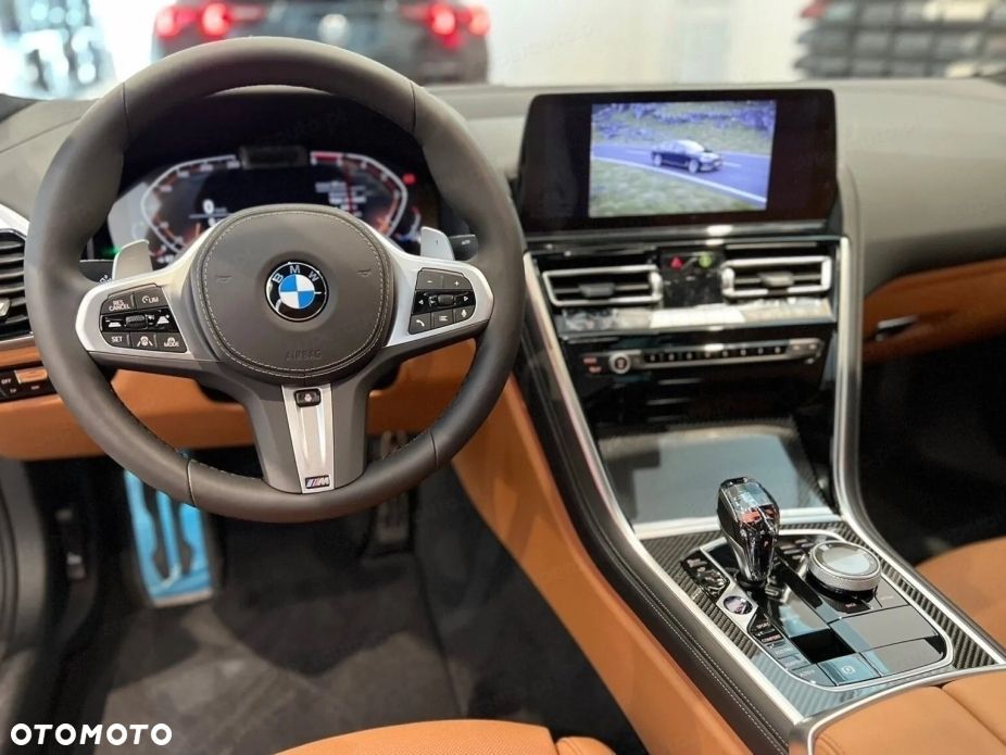BMW Seria 8 840i xDrive - 16