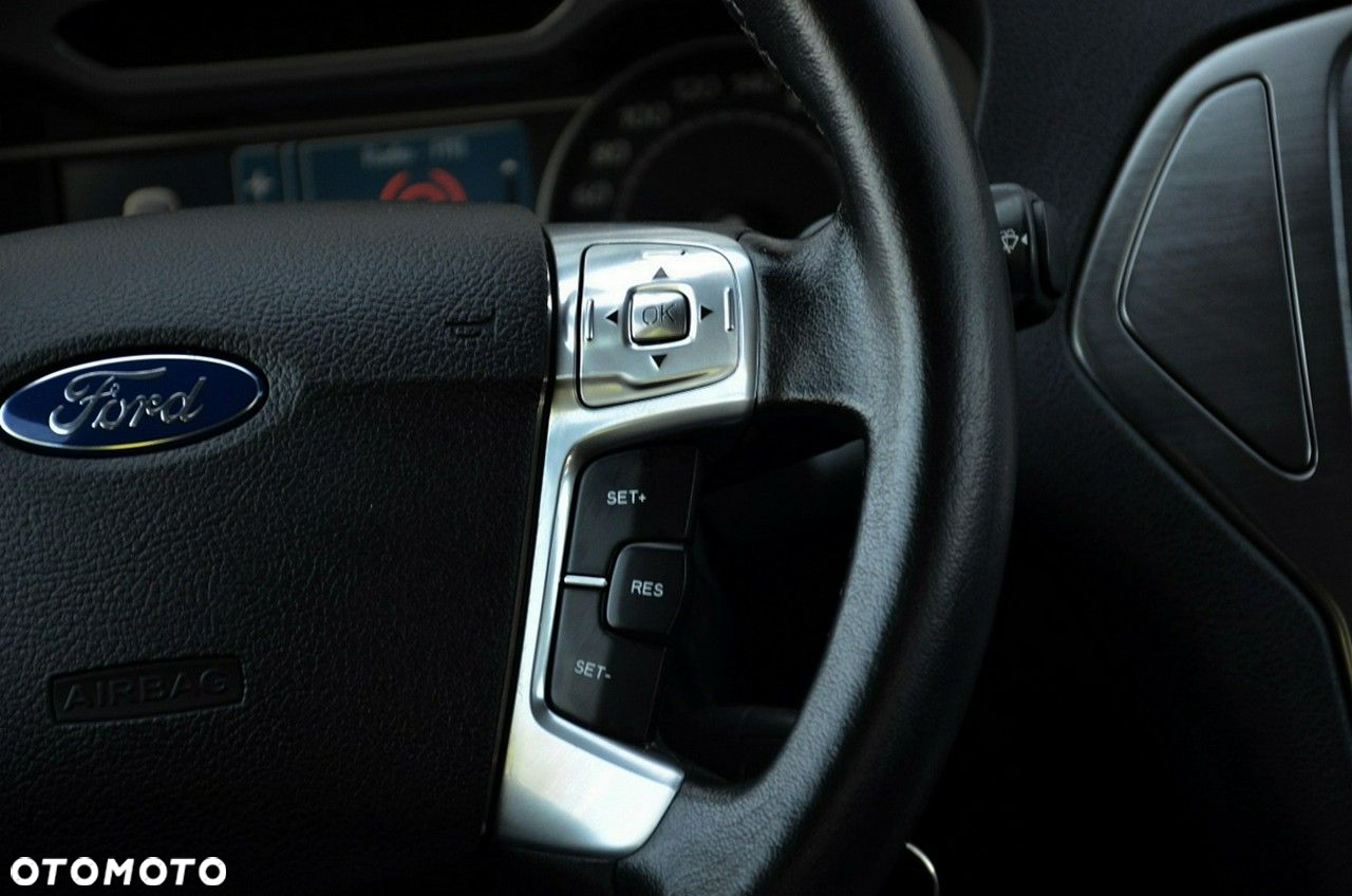 Ford Mondeo - 33