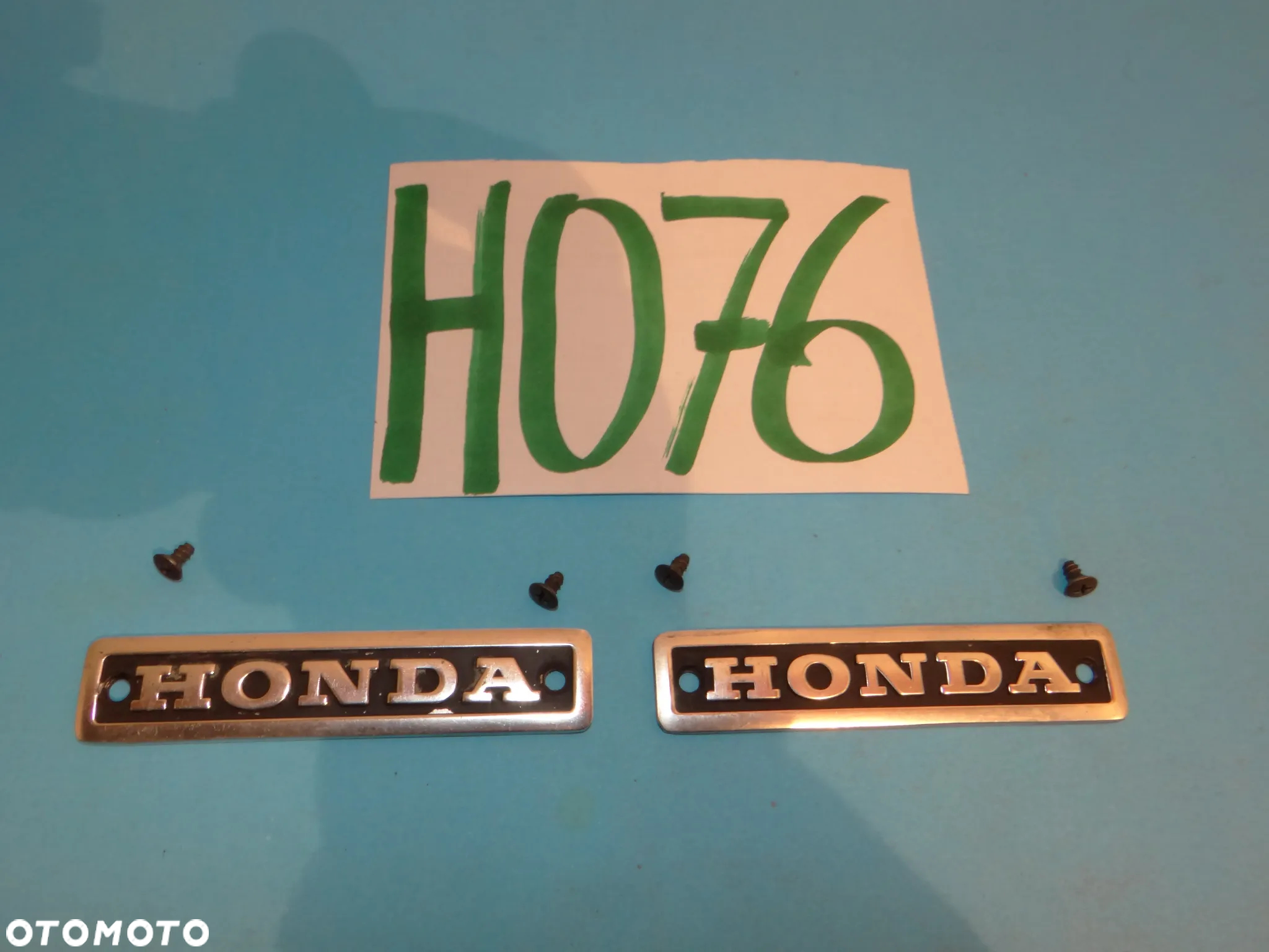 H076  HONDA CX 500 EMBLEMAT ZNACZEK SILNIKA - 2