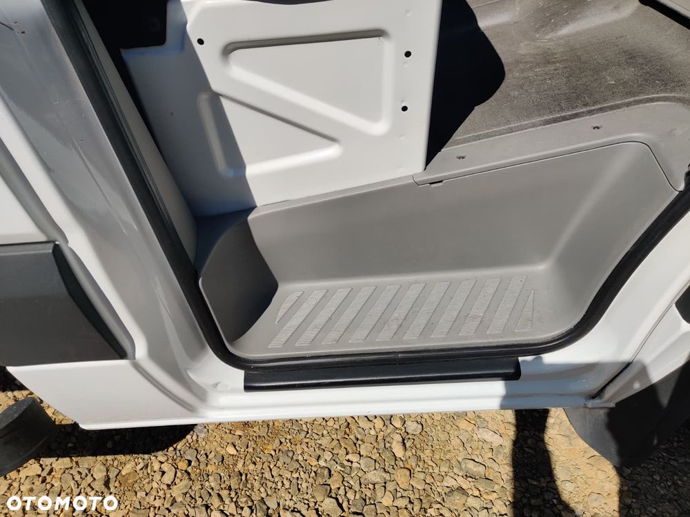 Mercedes-Benz SPRINTER 515 316 416 - 34