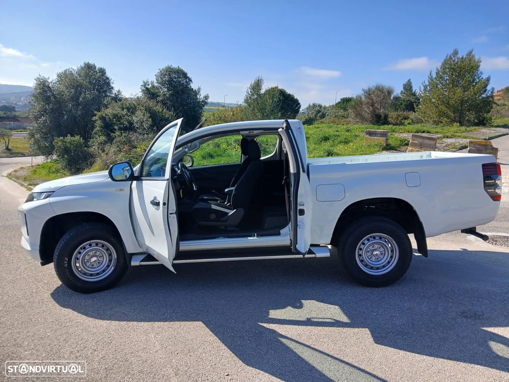 Mitsubishi L200 4WD CC INVITE - 2