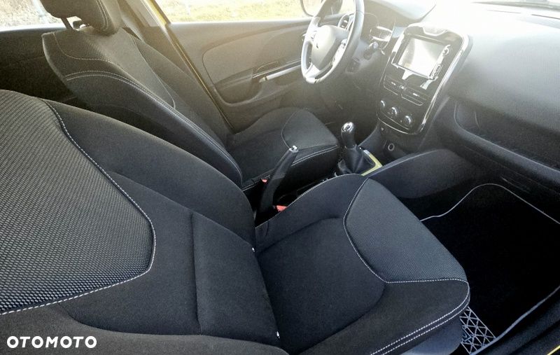 Renault Clio 1.2 16V 75 Expression - 24