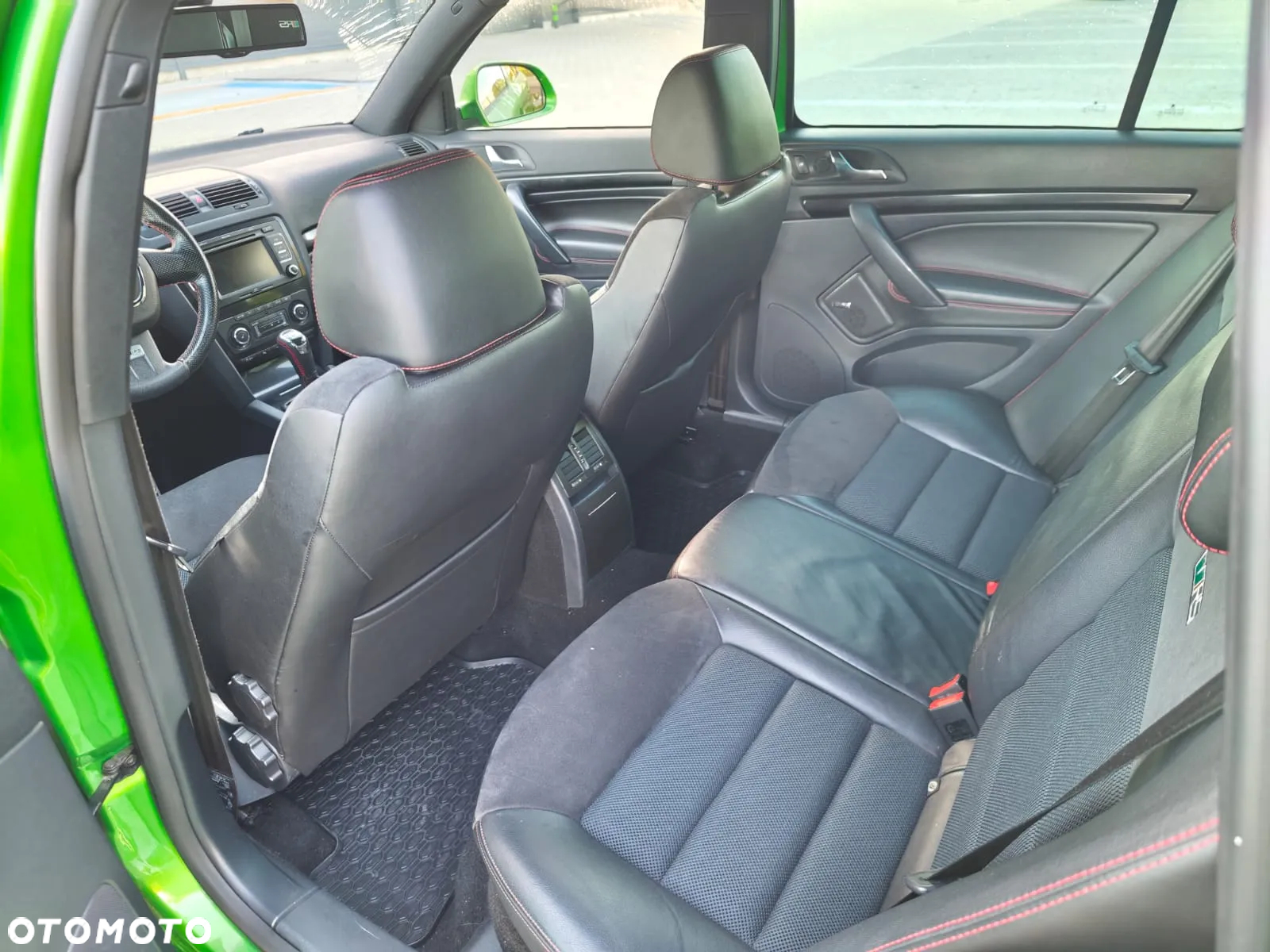 Skoda Octavia Combi 2.0 TDI CR DPF RS - 8