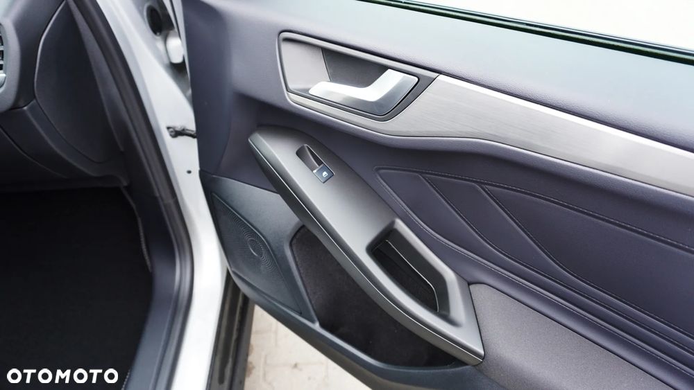 Ford Focus 1.0 EcoBoost mHEV Active Style - 12