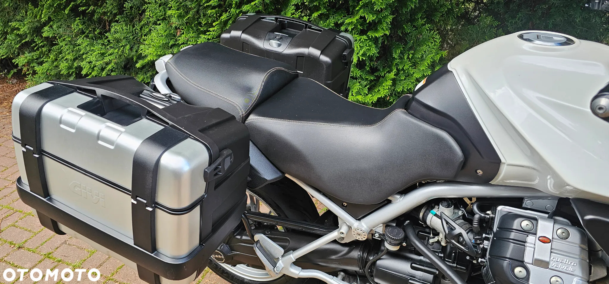 Moto Guzzi Stelvio - 13