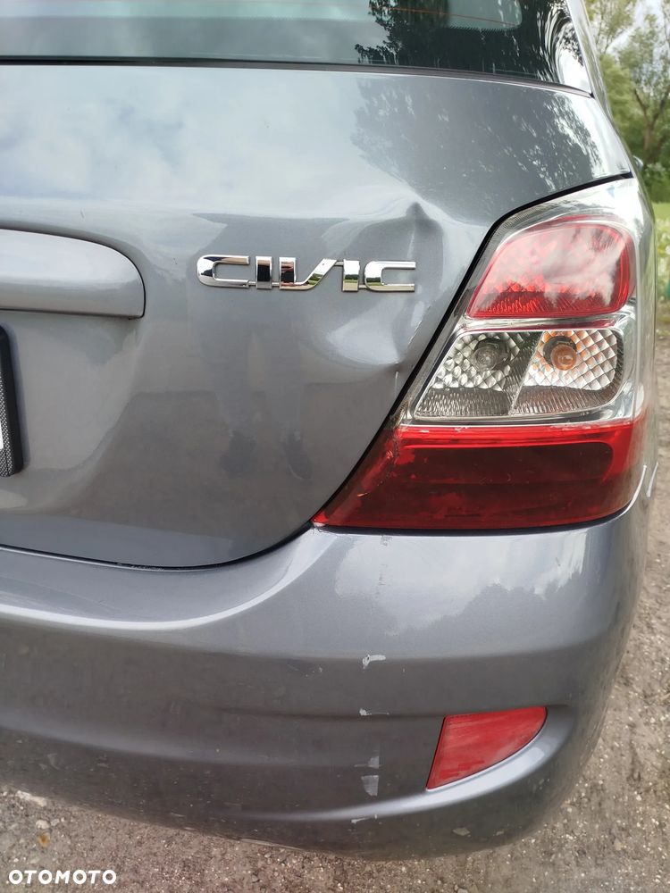 Honda Civic 1.6i ES - 10