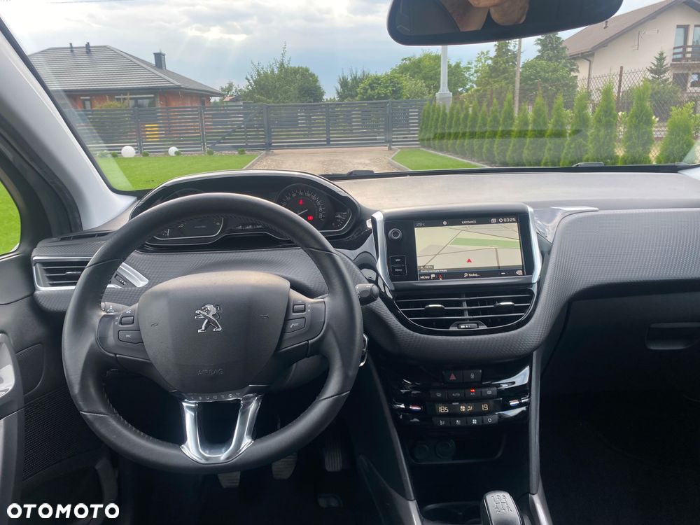 Peugeot 2008 1.5 BlueHDi Allure S&S - 7