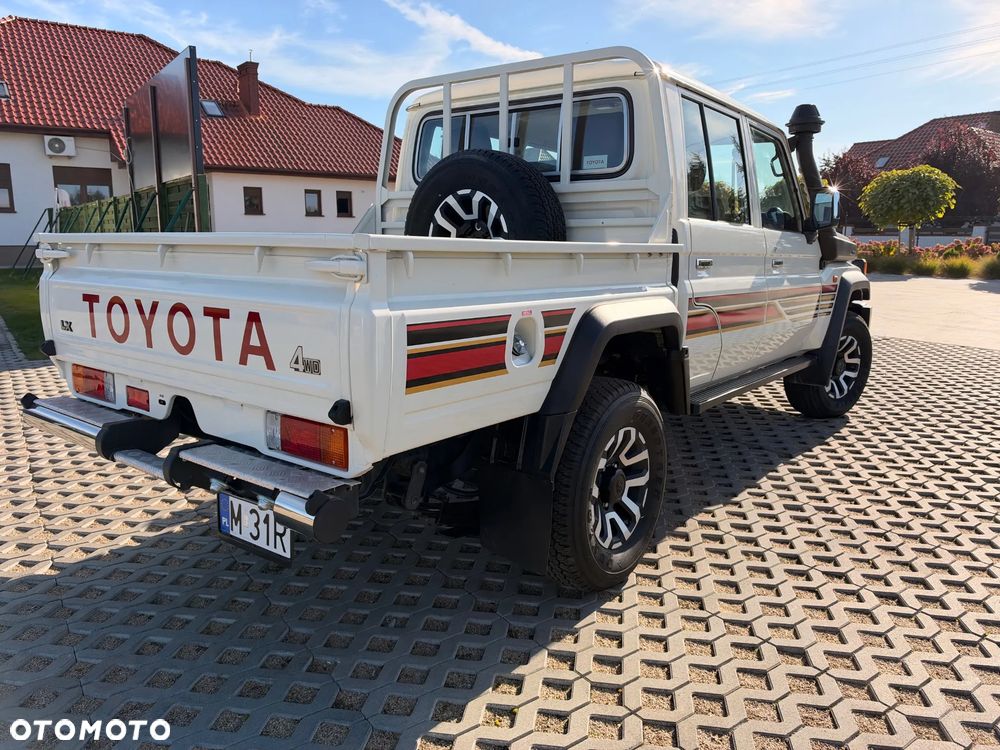 Toyota Land Cruiser - 6
