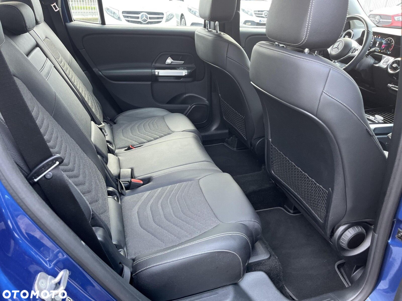 Mercedes-Benz GLB 200 Progressive 7G-DCT - 14