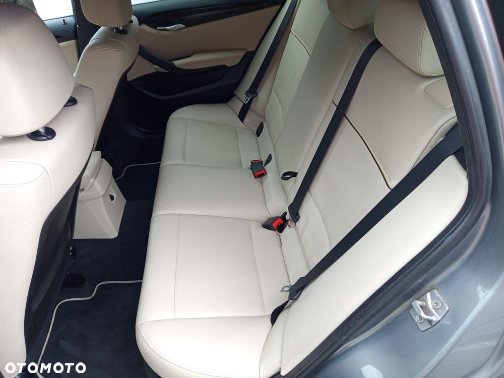 BMW X1 xDrive20d - 8