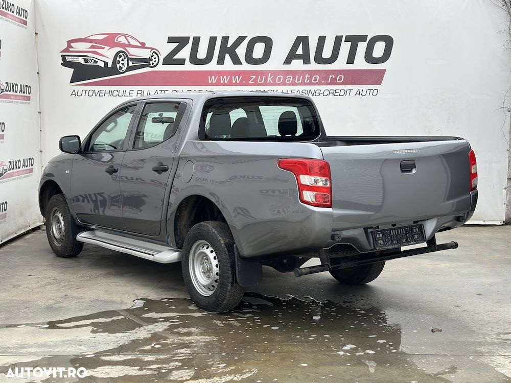 Mitsubishi L200 Double Cab M/T Invite - 4