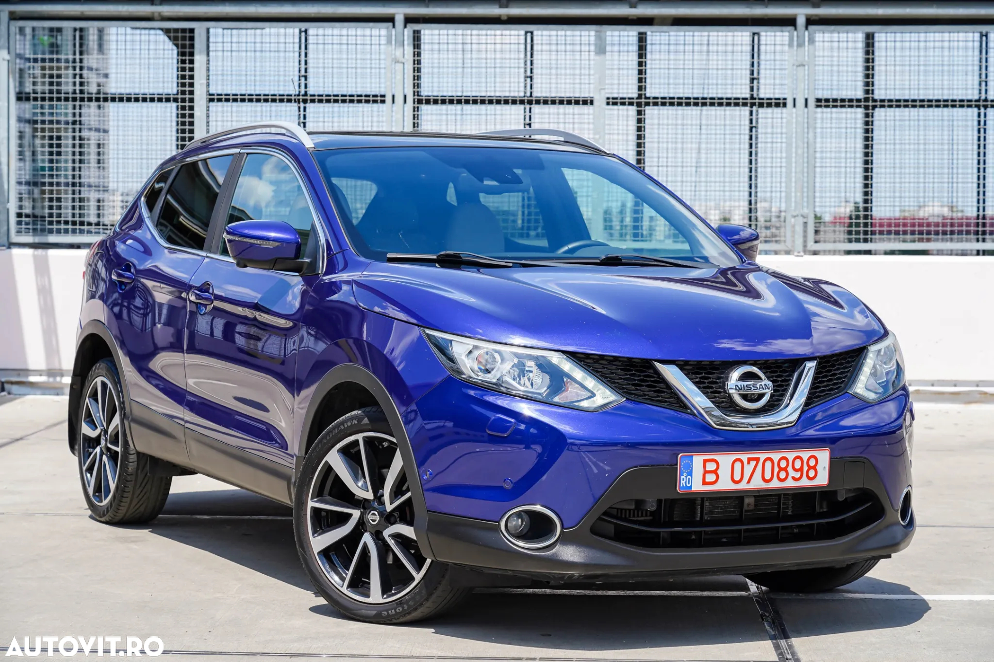 Nissan Qashqai 1.6 DCI Xtronic TEKNA+ - 3