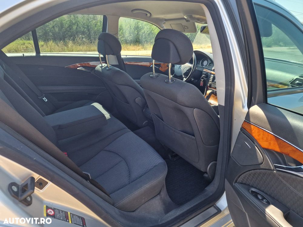Mercedes-Benz E - 16