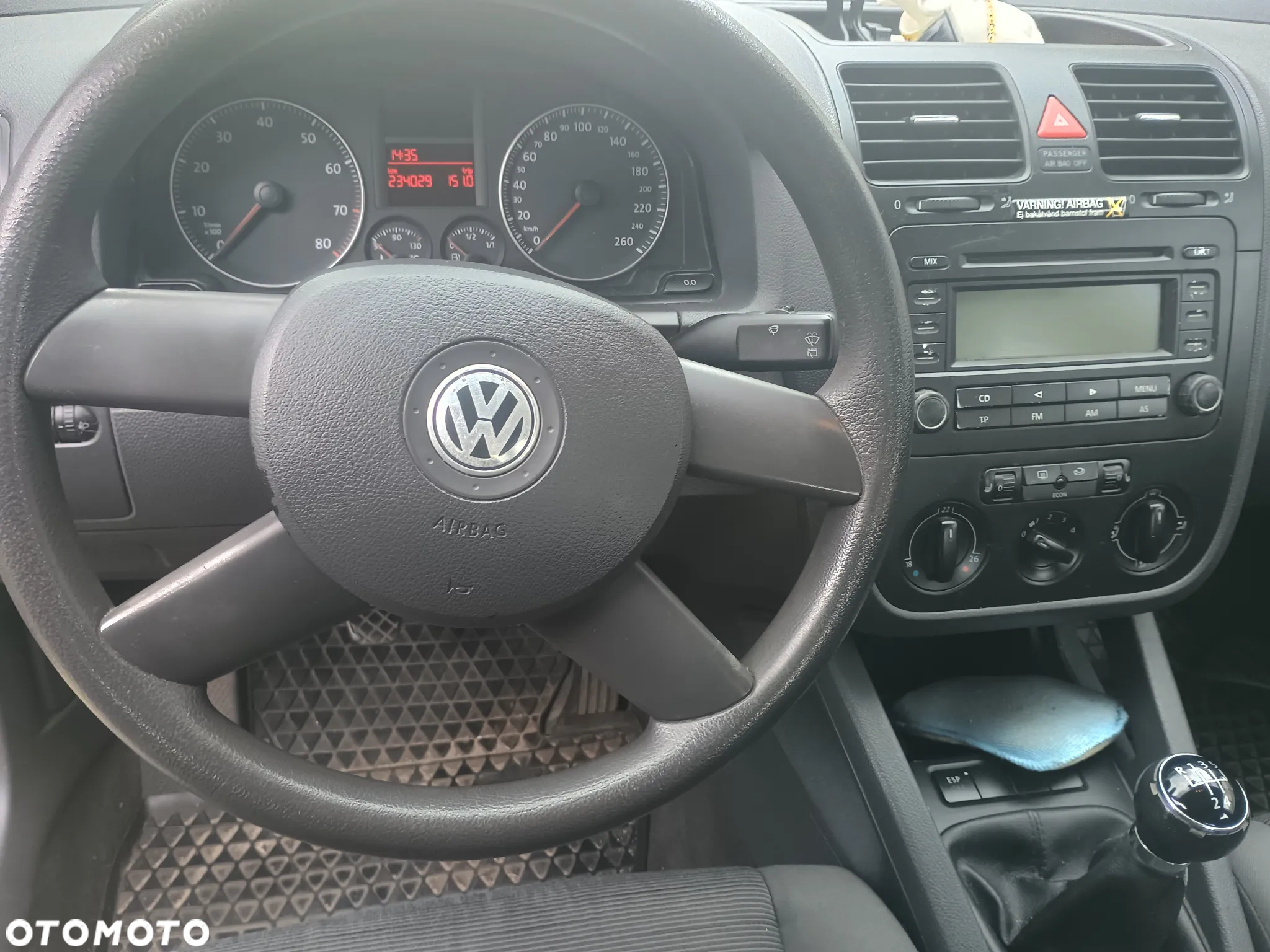 Volkswagen Golf - 6