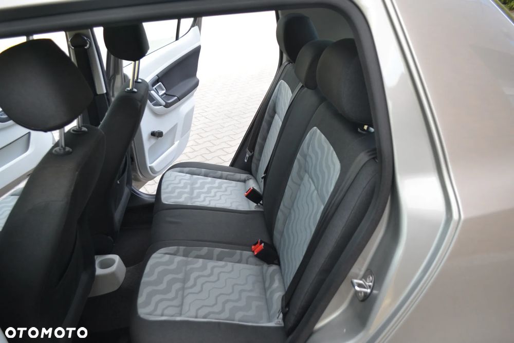 Skoda Fabia 1.4 16V Ambiente - 28