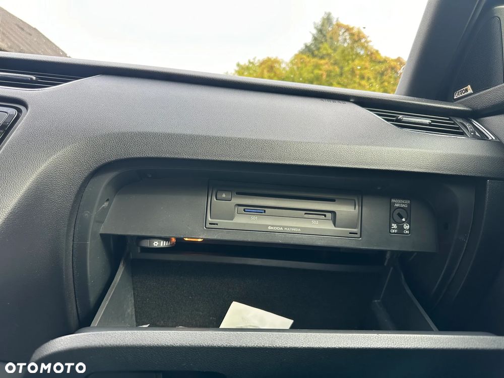 Skoda Octavia 2.0 TDI RS - 12