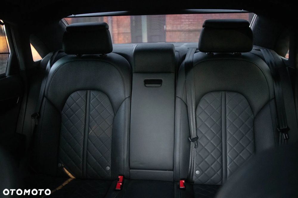 Audi A8 4.0 TFSI cylinder on demand quattro tiptronic Lang - 26