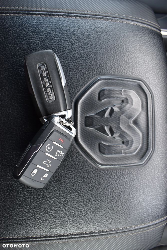 Dodge RAM - 35