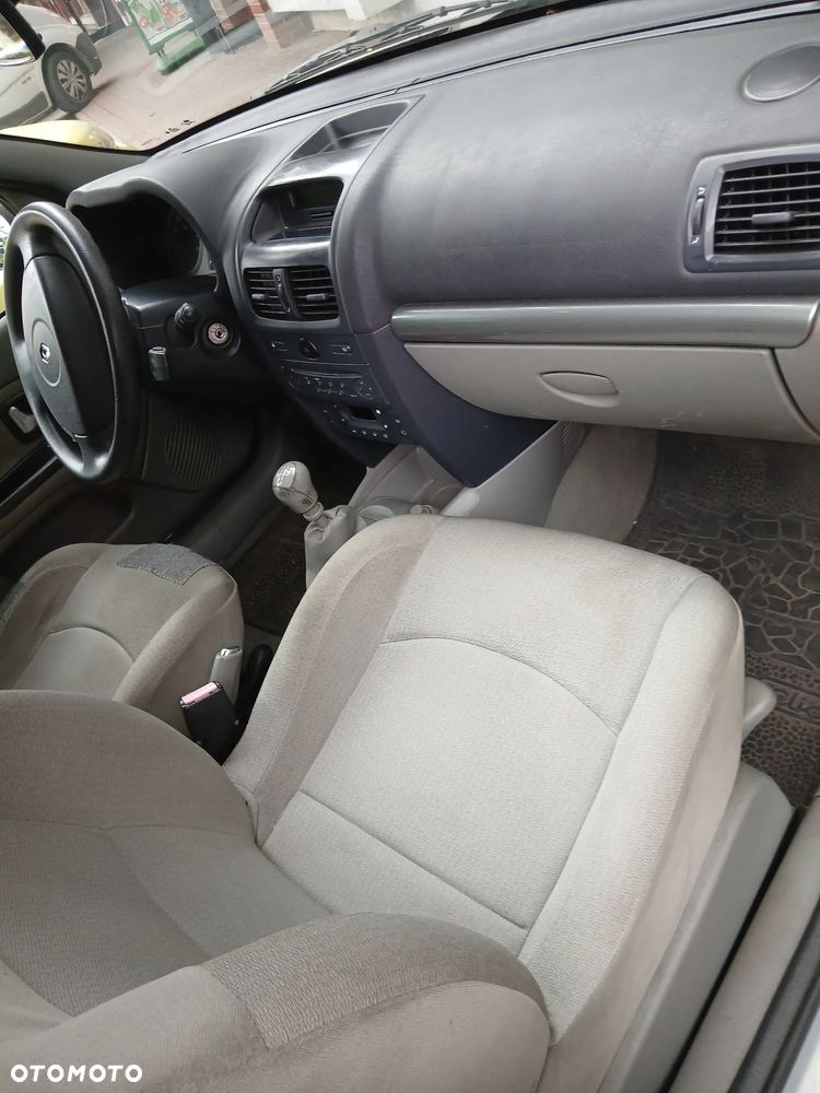 Renault Clio 1.5 dCi Expression - 3