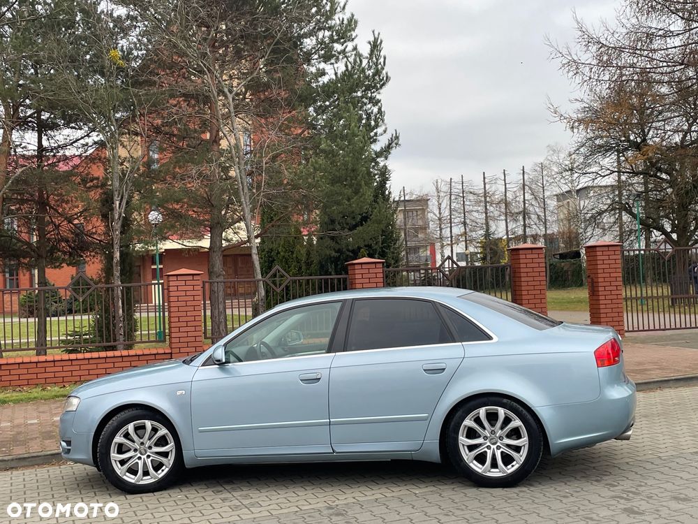 Audi A4 Limousine - 15
