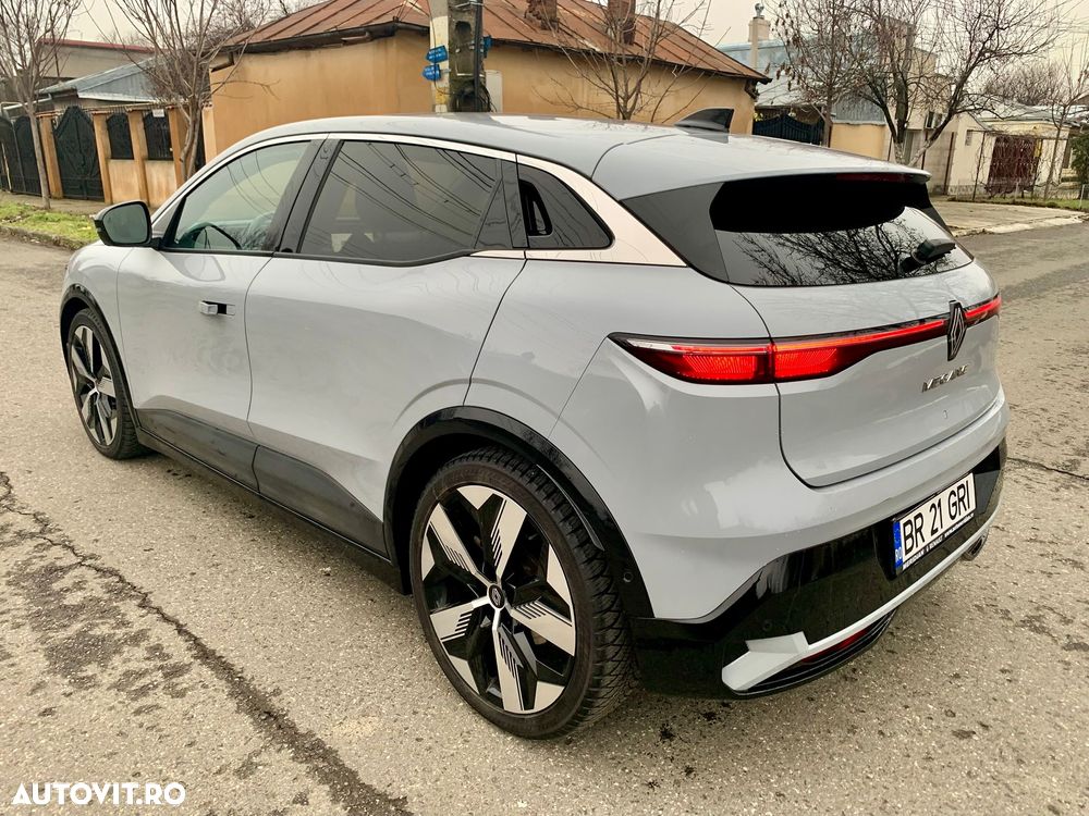 Renault Megane E-TECH 60 kWh 220 CP Techno - 9