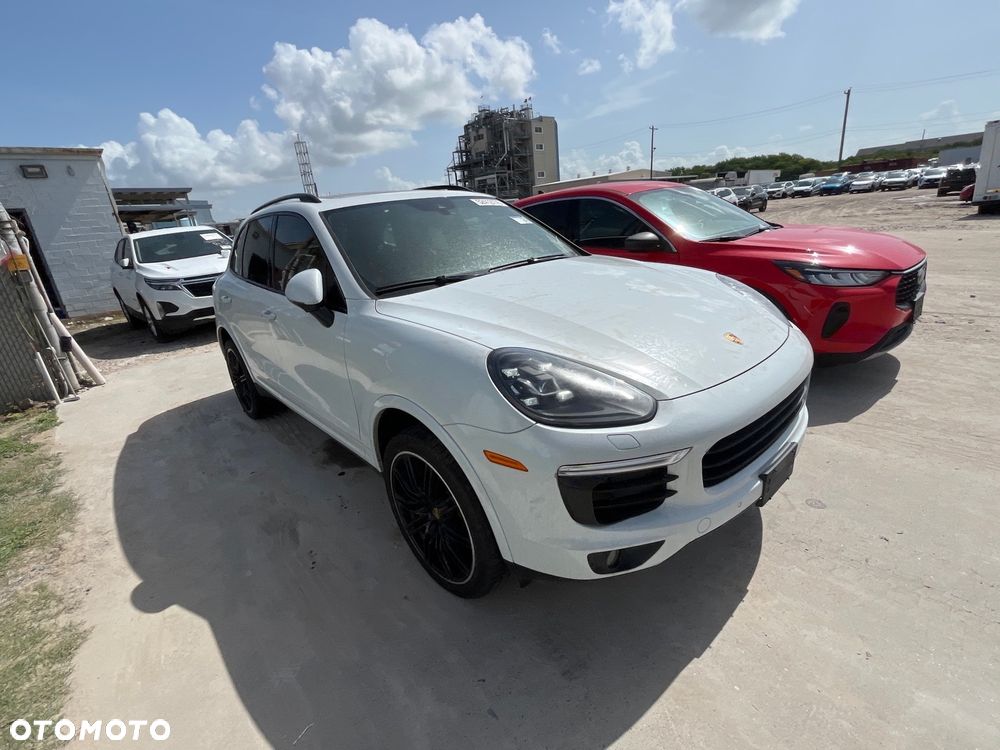 Porsche Cayenne - 3