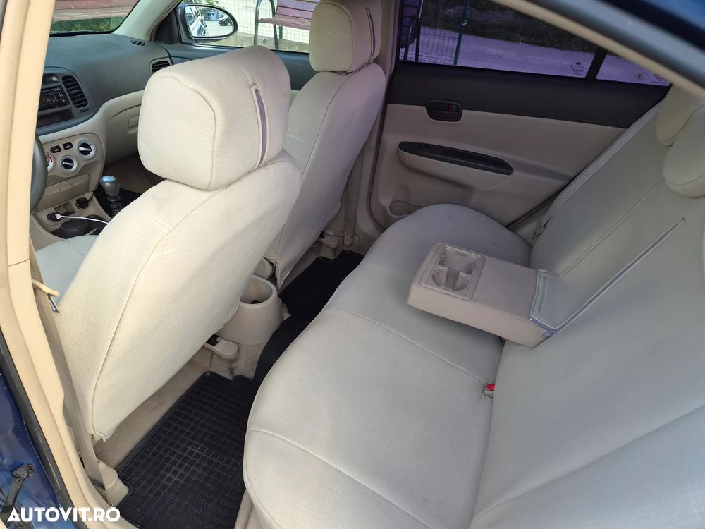 Hyundai Accent MC 1.5 CRDI GLS TR - 3