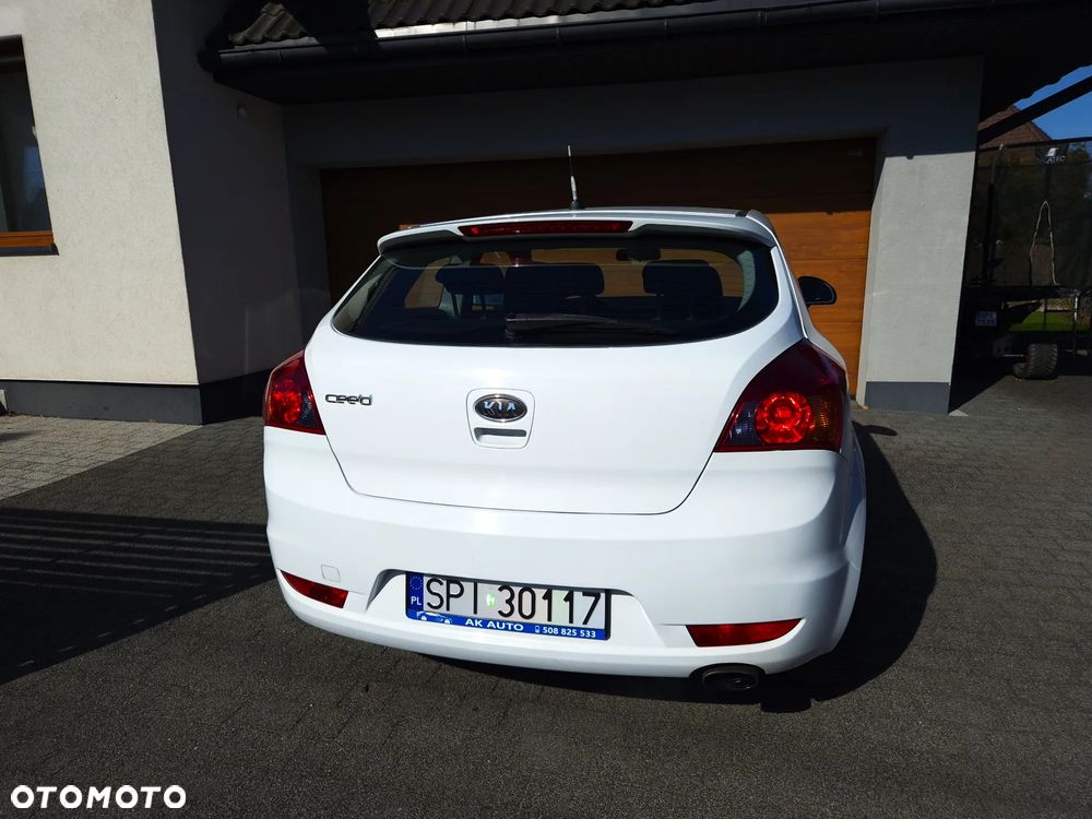 Kia ProCeed 1.6 CVVT LX - 12