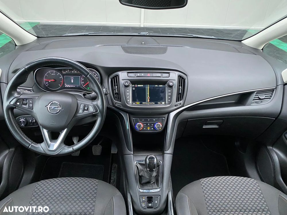 Opel Zafira - 16