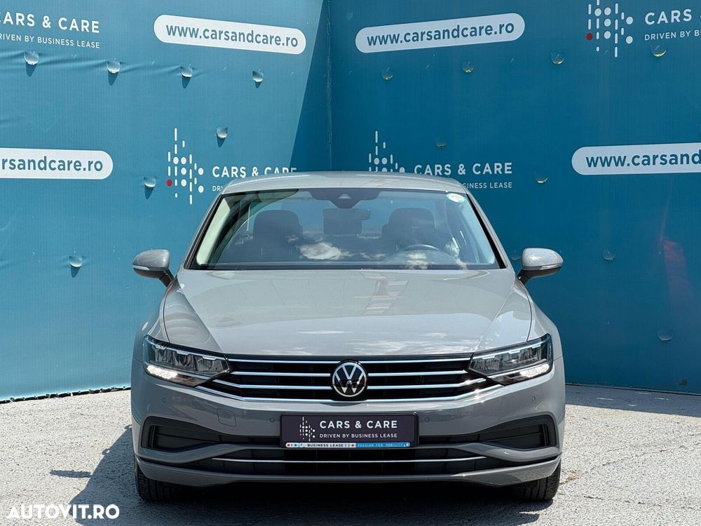 Volkswagen Passat - 2