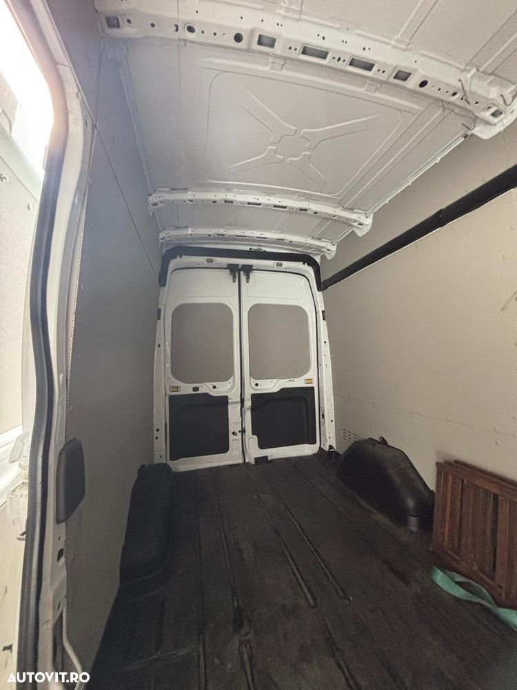 Ford Transit - 18