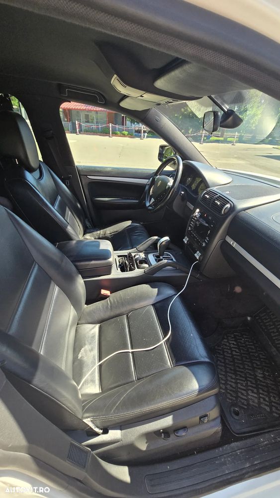 Porsche Cayenne Tiptronic S - 6