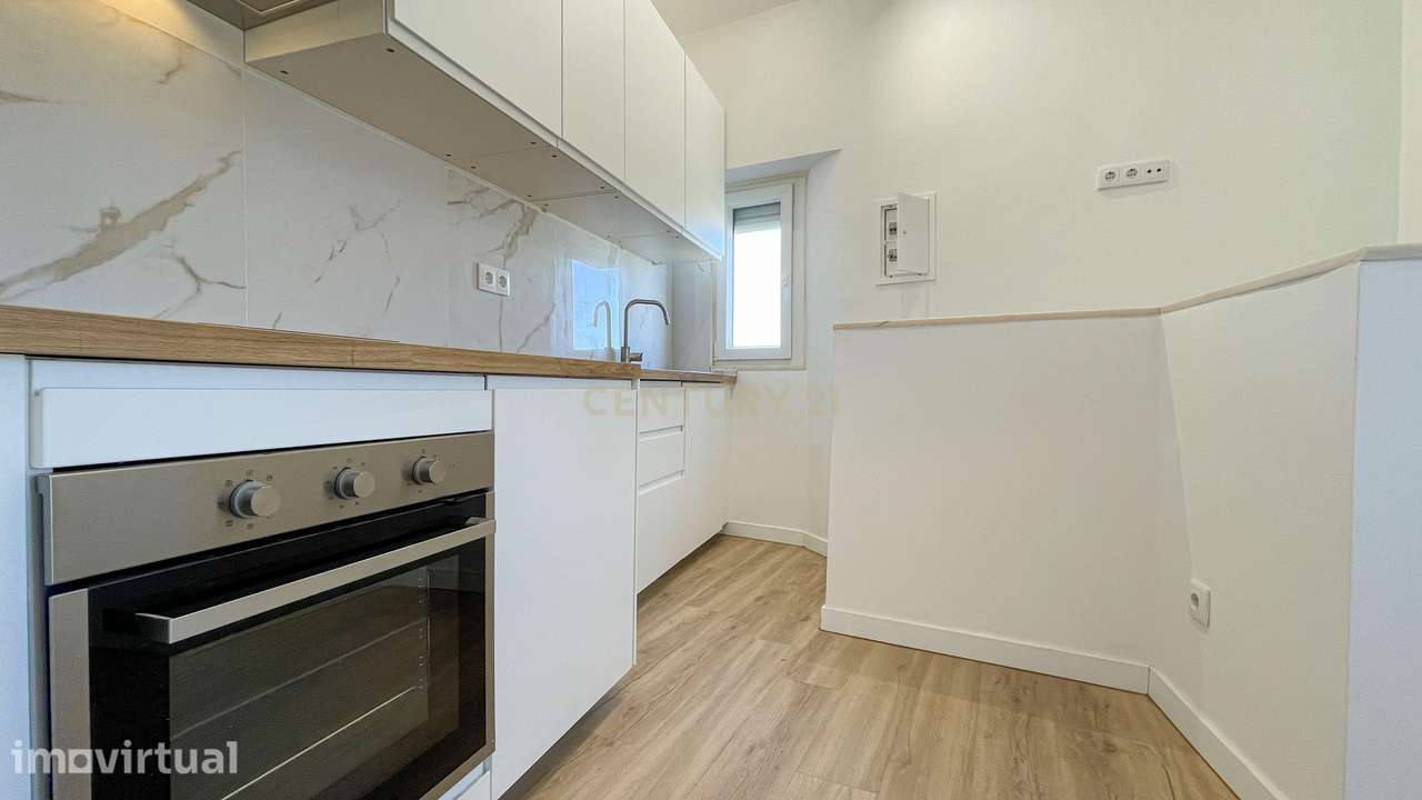 Apartamento T1 Renovado | 55 m² | 1.º Andar | Sete Moinhos – Campo de - Grande imagem: 3/21