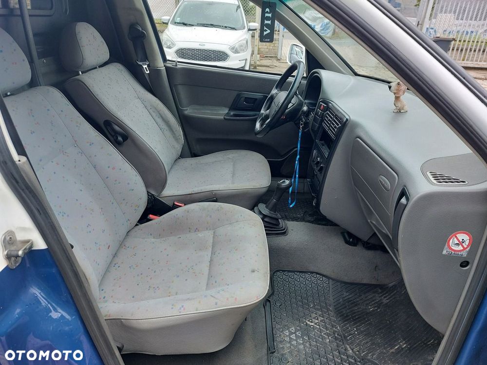 Volkswagen Caddy - 11