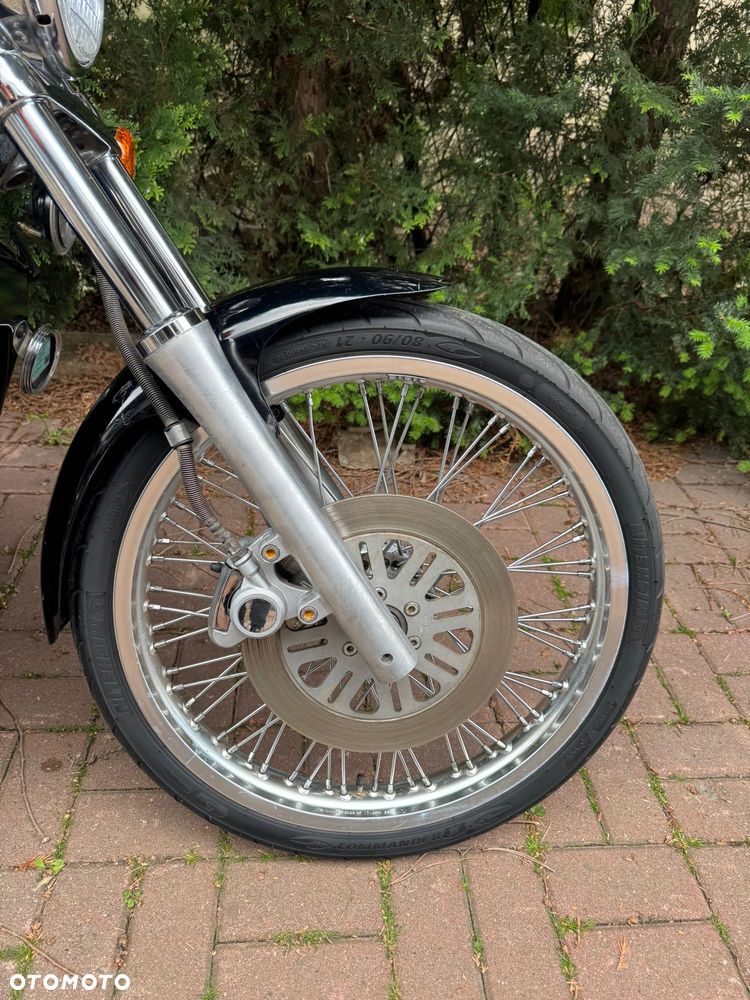 Suzuki Intruder - 6