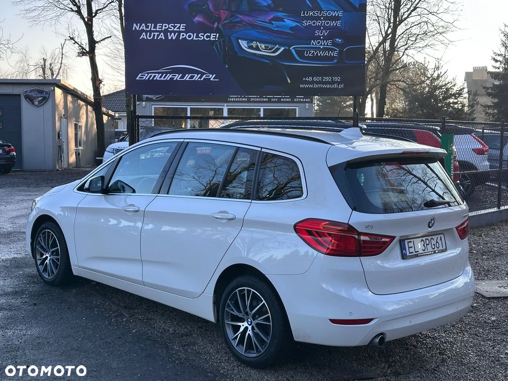 BMW Seria 2 218d - 5