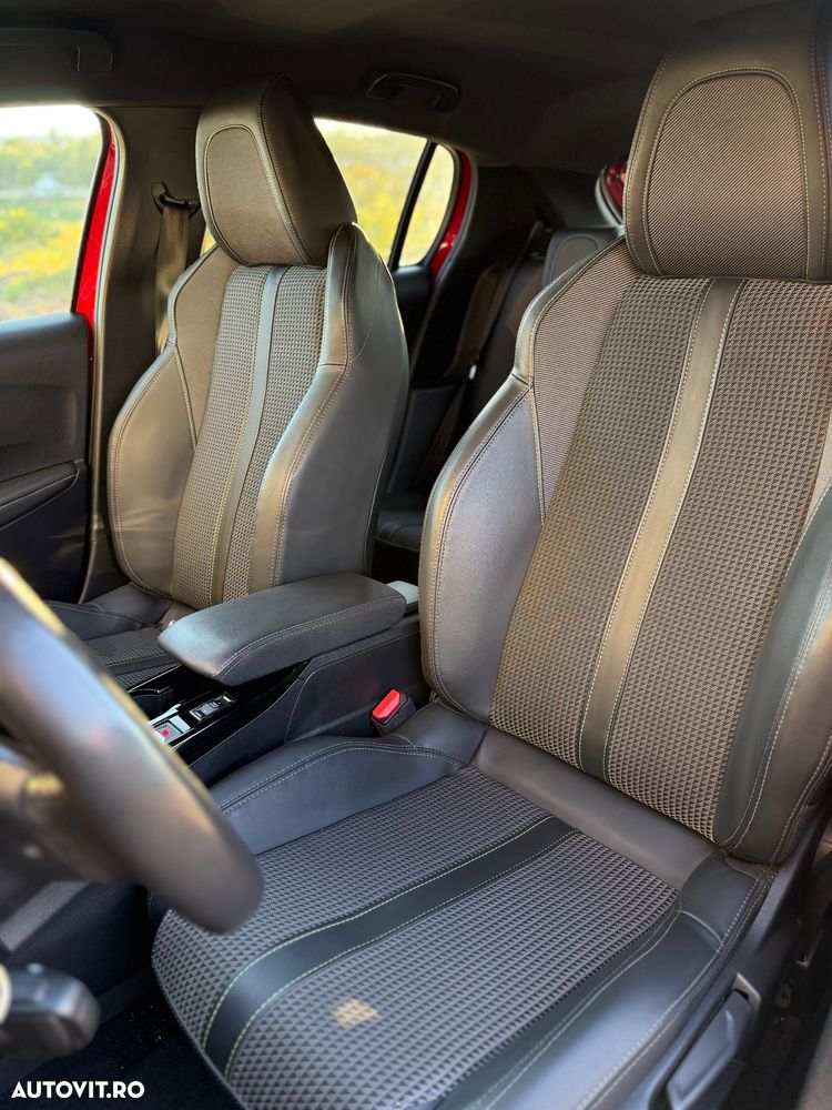 Peugeot 208 e-208 GT - 15