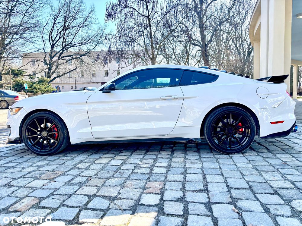 Ford Mustang - 13