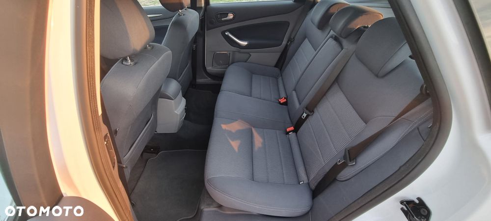 Ford Mondeo 2.0 Viva Trend - 16