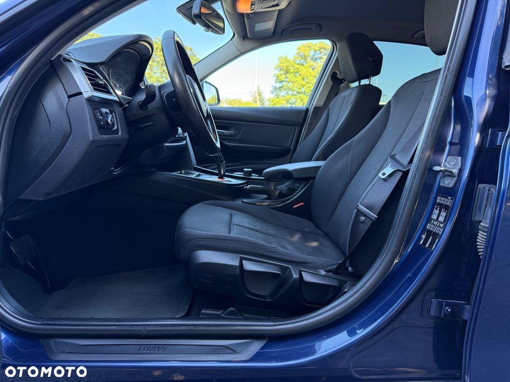 BMW Seria 3 316d Advantage - 23