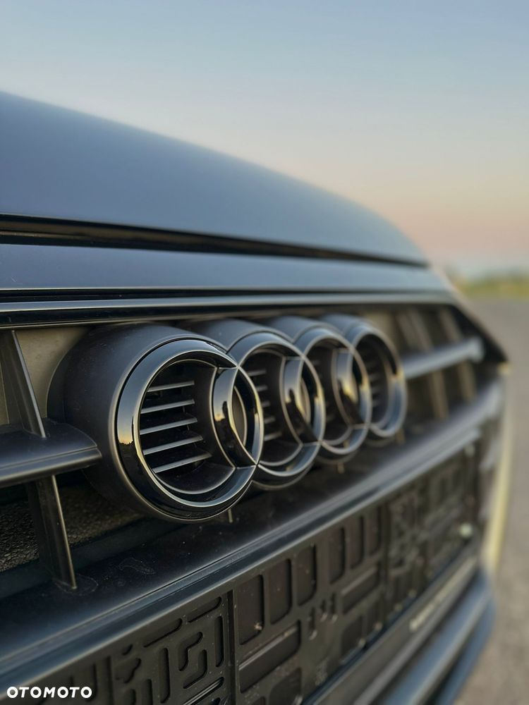Audi A4 Limousine - 16