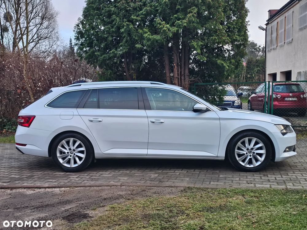 Skoda Superb 2.0 TDI DSG Premium Edition - 8