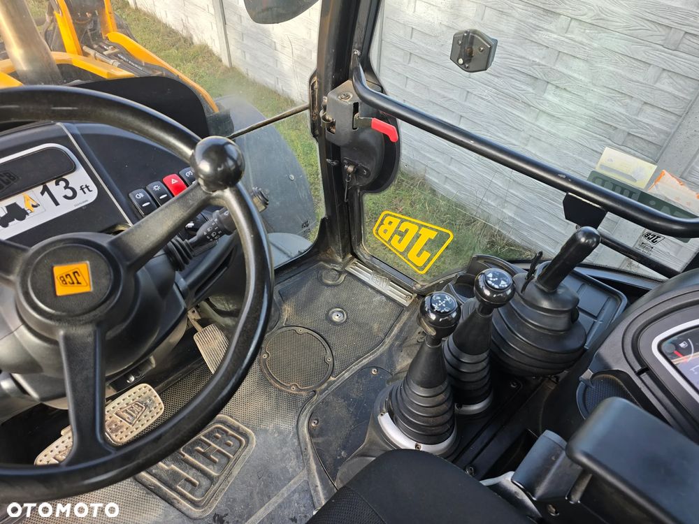 JCB - 6